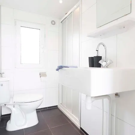 Well-kept With Microwave, In A In The Middle Of De Veluwe Chalet